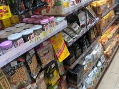 -全家便利店(襄阳南路店)