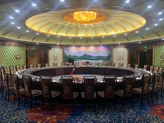 -白鹿苑蒙餐(鄂温克宾馆店)