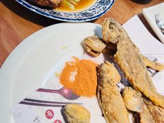 鸭蛋黄狮子头-春水锅贴·传统鲁菜(大明湖店)