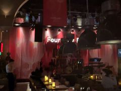 -FOUR PLAY BAR