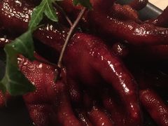 吮指鸡爪-桂满陇·蟹黄小笼汤包(中山公园店)