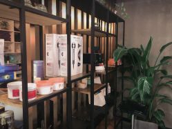 -Moyue HAIR SALON