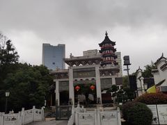-绳金塔