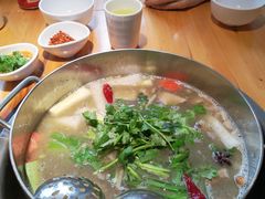 -大众跷脚牛肉馆·非遗传承单位(峨眉山店)