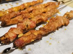 月半松板肉-月半小炉焖烤