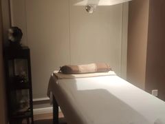 -莱蔻·圣灸堂·推拿艾灸(天山店)