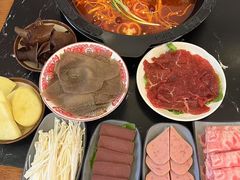 -重庆川渝肥妹火锅