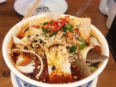 -炉小二铜锅牛蛙•川湘菜(三里屯店)