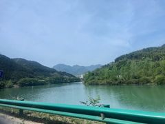-石台牯牛降景区