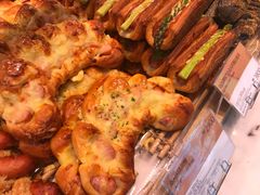 Sausage&nbsp;Crown&nbsp;Bread-巴黎贝甜