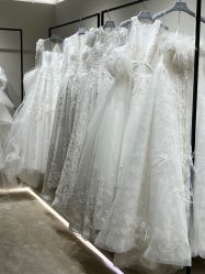 点击看大图 -Renee芮亦婚纱