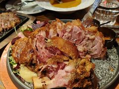 德式烤肘子-1886德国汽车餐厅(外滩中央店)