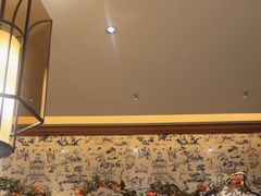 -八府香鸭·啫啫煲(华山路店)