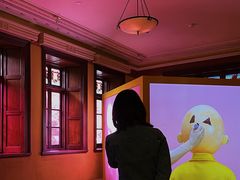 -Nathalie Djurberg与Hans Berg“牛皮纸包裹的月亮”-Prada荣宅当季展览