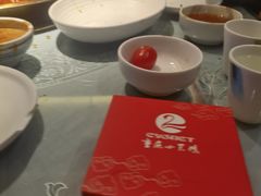 -小天鹅火锅·一线江景洪鼎旗舰店(洪崖洞店)