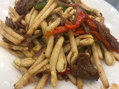 花生芽炒牛肉-今一靓汤.顺德菜东莞三十年老字号(厚街店)