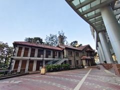 -香港大学