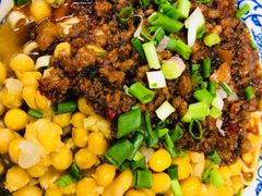 -渝之汇牛肉豌杂面