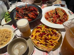 -肥肥虾庄·金牌油焖大虾(汉街SKP店)