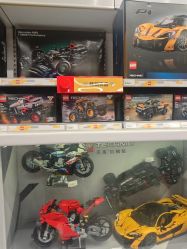 -乐高品牌旗舰店(人民广场店)