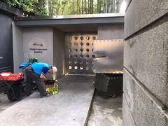 -穹六人间 people 6(岳阳路店)