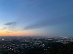 -鬼笑石后山停车场