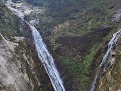 -燕子河大峡谷天坑仙境