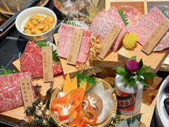 -山川小町·极番烧肉(新地假日广场店)