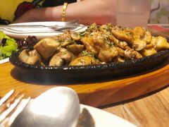 -玛格萝妮(汇智国际商业中心店)