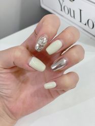 -Mo·Mo Nail 美甲美睫
