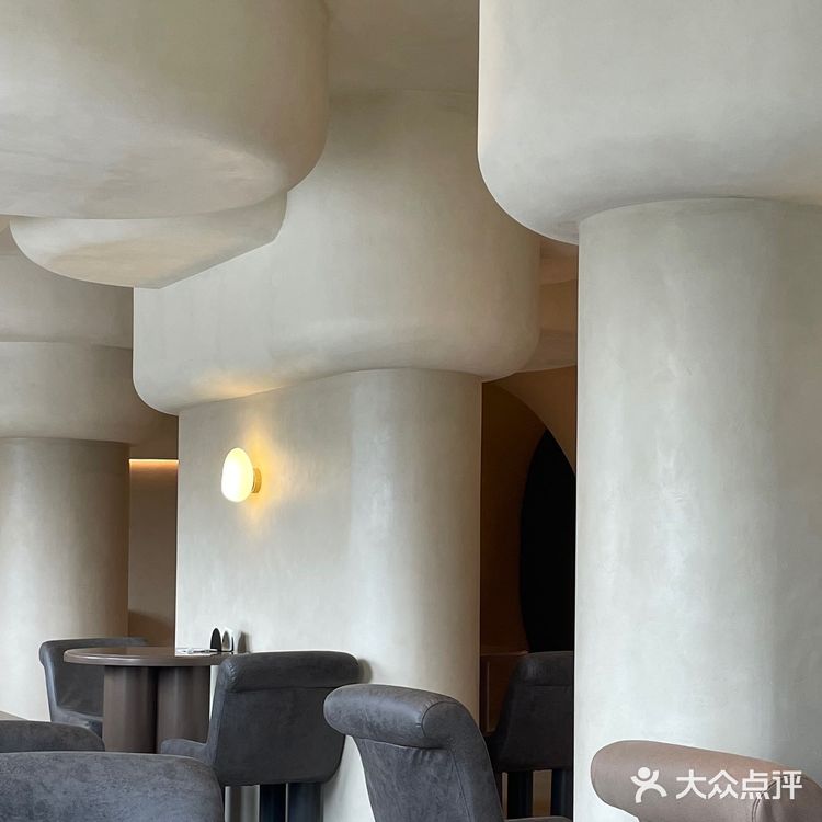 成都探店 走进石窟中吃个牛排