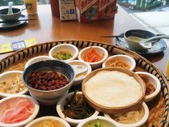 -包整·丝娃娃(一览甲秀楼风景店)