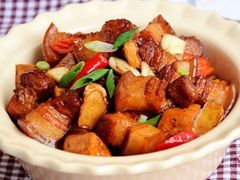油豆腐红烧肉-佬麻雀·新湘菜(东方宝泰店)