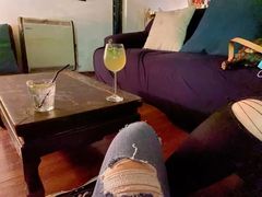 -脚下咖啡·CHILL酒馆(灵光东巷店)