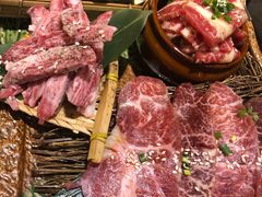 -山川小町·极番烧肉(新地假日广场店)