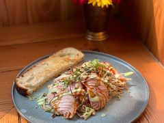 烤三文鱼沙拉-O'mills Sourdough Bakery&Bistro(永嘉路店)