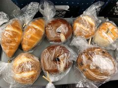 -沁屋面包店(人民东路店)