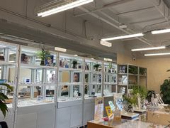 -无奔眼镜·蔡司·依视路授权店(马家堡店)