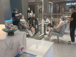 -PE SALON