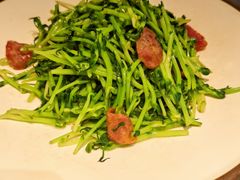 鸡油腊味炒豆苗-潮界(凯德晶萃店)