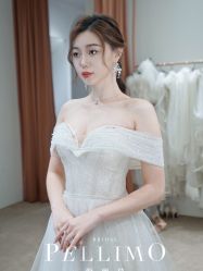 -派丽莫Pellimo原创设计婚纱品牌