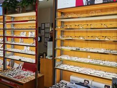 -优医视平价眼镜蔡司依视路折扣工厂店(十里堡店)