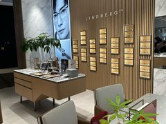 -YI OPTICAL 奕镜·蔡司战略合作店(长宁来福士店)