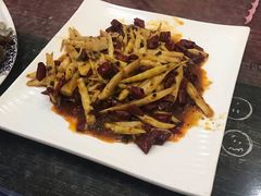 -扒虾小妹儿麻辣海鲜(宏图街店)