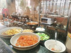 自助取餐区-西环肥仔螺蛳粉(总店)