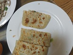 -溢心园香河肉饼总店