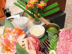 -铭牛烧肉·和牛海鲜自助(高新月牙湖店)