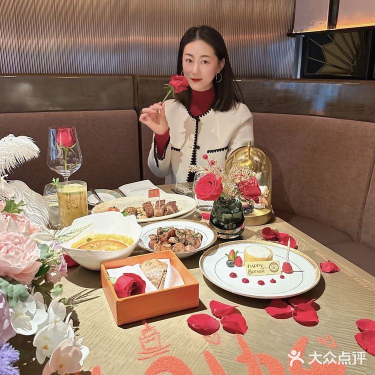 邂逅一家超级浪漫🌹的约会餐厅🍴