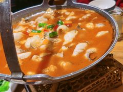 -老滇山寨•云南特色菜•地方菜•民族风情歌舞表演(金碧店)