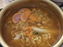 -拌来拌去石鍋拌飯(文鼎店)